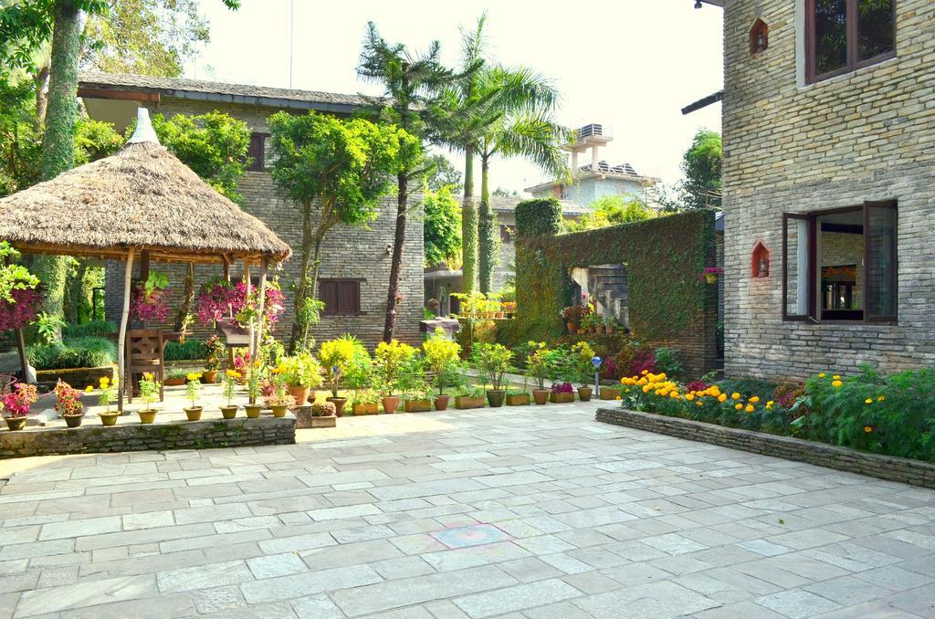 Mum'S Garden Resort Покхара Экстерьер фото